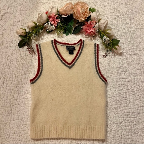 Vintage Abercrombie Wool Sweater Vest - Picture 4 of 13